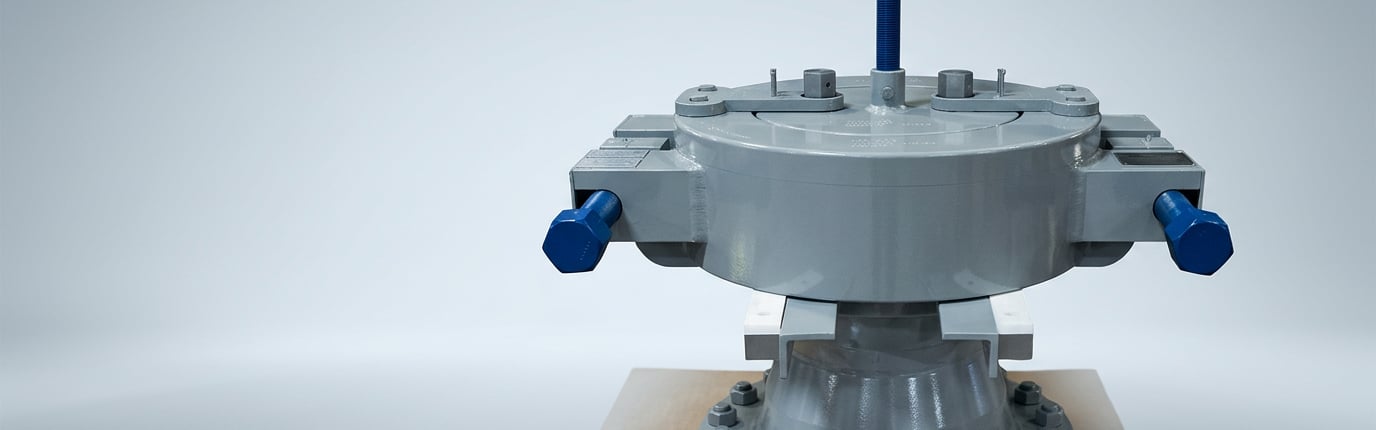 Automated Yoke Style Closures by TUBE TURNS®